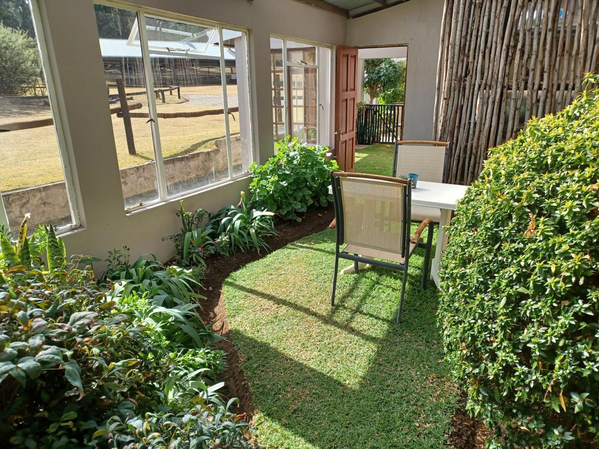 Hostal Drakensberg Mountain Retreat Bergville Exterior foto