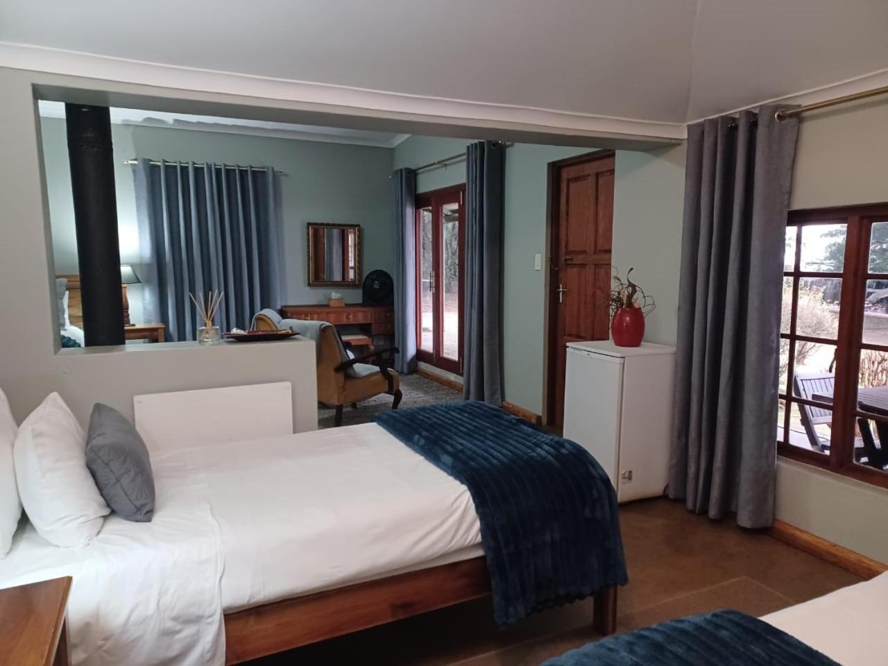 Hostal Drakensberg Mountain Retreat Bergville Exterior foto