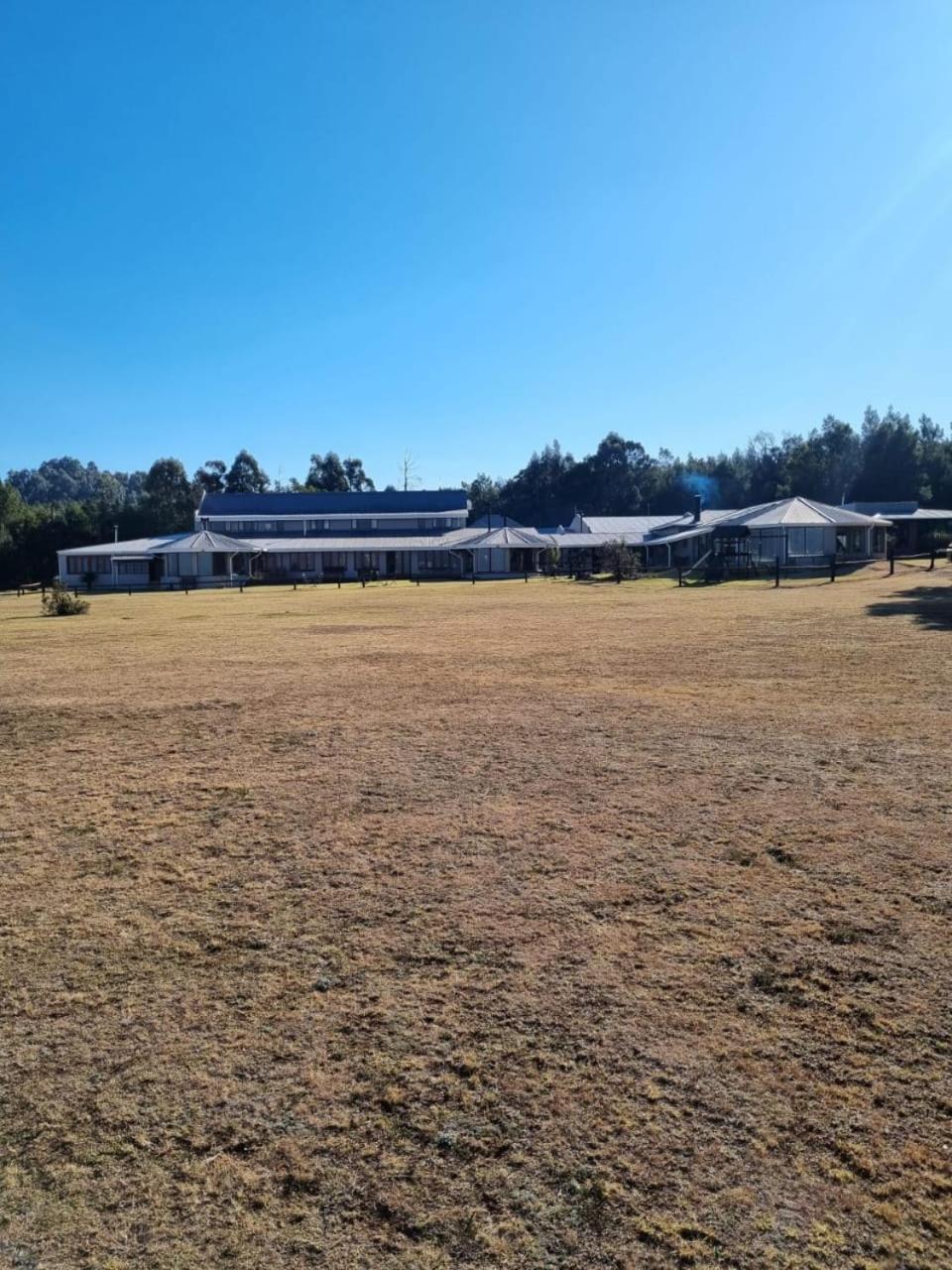 Hostal Drakensberg Mountain Retreat Bergville Exterior foto
