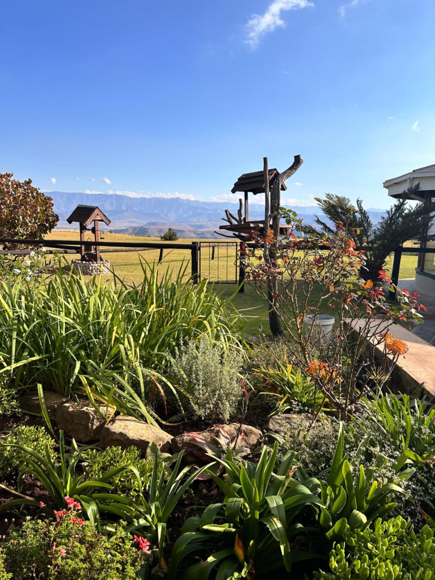 Hostal Drakensberg Mountain Retreat Bergville Exterior foto